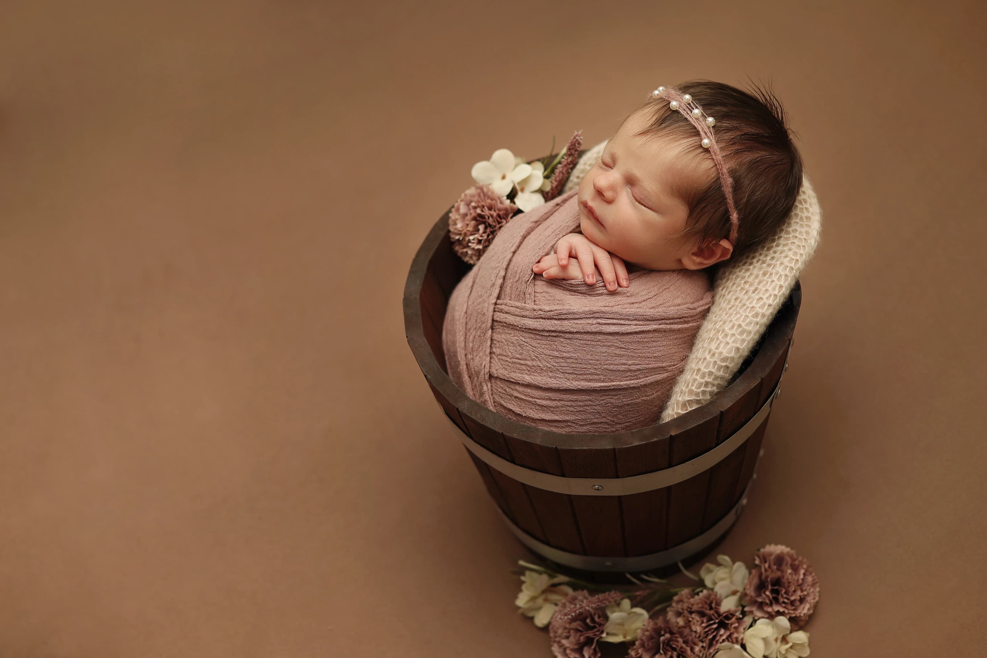 תמונת שער לכתבה - מה להביא לצילומי ניובורן? המדריך המלא להורים